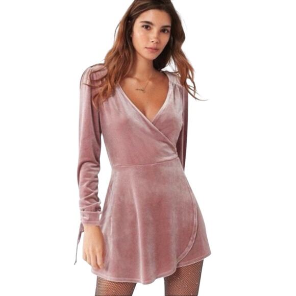 Urban Outfitters Pants - NWT Urban Outfitters Goldmine Velvet Surplice Romper in Mauve Pink Size XS